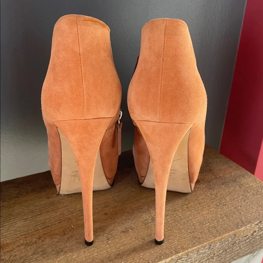 Giuseppe Zanotti High Heel Ankle Boots. Peach 🍑 size 37.5 37 1/2